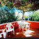 Elegante e centralissimo appartamento in villa, Ischia