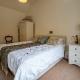 The Old Plough, mix of 1 bed and 3 bed units, rustic charm, super king bed or twins, en-suite, secure parking, Caldecott (фото 8)