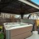 Blue Valley Inn - Hot Tub & Spacious Play Area!, Knoxville
