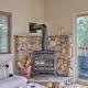 Near Hiking + Wineries: Arnold Cabin w/ Deck!, Arnold (zdjęcie 5)
