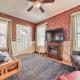 Quaint Home with Porch in Downtown Waynesville!, Waynesville (fotografie 3)