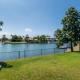 Lowset home on the canal - Dolphin Dr, Bongaree, Bongaree - Fotografie 6