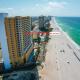 Emerald Chic BeachFront 2 bdr apt 4 beach seats and a cannope on us, Panama City Beach - Fotografie 1