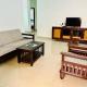 TrueLife - Family Suites - PS4 veg restaurant, on way to Balaji Temple - 2BHK AC apartments - Coffee Tea Milk - Super Fast WiFi, Kitchen, Smart TV, Parking - Easy access to Airport, Railway Station and to all Temples - Top service with lots of Love, Tirupati - Foto 2