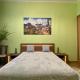 LublinBNB - exclusive FAMILY APARTMENT ------ in the heart of Lublin -------------------------------- bedroom & living room & kitchen, Lublin (Foto 5)