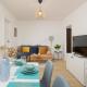Spacious Apartment Suwalska Targówek by Noclegi Renters, Varsavia - Foto 1