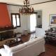 An all comforts home, Koroni