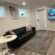Cozy Private 1 bedroom basement suite - free parking and free Wifi