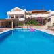 Family friendly apartments with a swimming pool Sveti Filip i Jakov, Biograd - 20861, Sveti Filip i Jakov - Foto 1