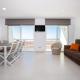 Apartamento moderno, renovado y soleado con vistas panorámicas al mar en primera línea de playa - ES-228-100, Roses (foto 4)