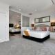 Your Family Getaway - Rooftop Spa & Pool!, Окленд - Фото 1