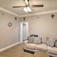 Convenient Apt with Golf Carts and Grill Access!, Galveston - Zdjęcie 5