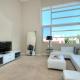 Awesome Top Floor 2-Bedroom with Balcony, Los Angeles - Foto 1