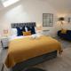 Cosy & Quiet - KING BED, Central, Smart TV Cambridge - Photo 1