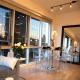 Masterpiece 2-Bedroom with Balcony, Pool, and Spa, Los Angeles - Foto 7