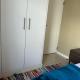 Cosy Family Home with BBQ Area and Stunning Patio, Кейптаун - Фото 4