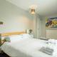 Cambridge 3 bedroom flat with private parking - Photo 7