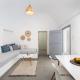 Villa Tholos & Prive Jacuzzi, Kamari
