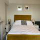 Central en-suite double room