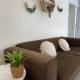 family friendly 3BR flat - 3min walk to the beach - self contained, Окленд - Фото 2