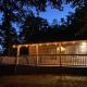 Bear Creek Cabin, Hot Tub, WIFI, Cozy Cabin Retreat in the Smokies Comfort & Fun for All, Sevierville (foto 4)