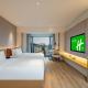 Holiday Inn Shanghai Huaxia by IHG - overlooking city scenery at Sky View Restaurant, Shanghai - Foto 9