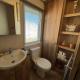 L60, Two bedroom caravan - California Cliffs, Parkdean Resort, Scratby - Sleeps 6, bed linen, towels plus Wi-Fi included - Sorry no pets, Great Yarmouth (foto 3)