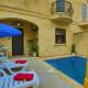 Farmhouse Renee, Qala