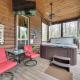Hot Tub & Fire Pit: Broken Bow Retreat!, Stephens Gap (foto 2)