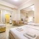 Zacharitsa APT at Acropolis up 4 guests by LODGESPOT, Athen - Foto 3