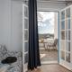 Nick & Debbie's two-storey apartment, Mélanes (фото 10)