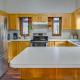 Lovely Poconos Cabin with Resort Amenities!, Gouldsboro (foto 2)