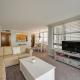 Cozy Coastal Condo with Pool Access Steps to Beach!, Marco Island (foto 8)