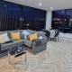 Penthouse - Amazing City Skyline Views - Free Parking - Balcony - Utilita Arena - New St Station - Bullring Shopping, Birmingham - Foto 2