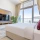 Full Golf View Studio in Damac Hills - Host & Stay, Dubaj - Fotografie 3