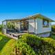Waikanae Waves - Waikanae Beach Holiday Home Уэйкана - Фото 1