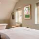 The Bottle & Glass Inn - Deluxe Room - Room 3 Henley on Thames - Photo 9