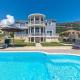 Villa Hana, Kastel Novi