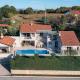 A stunning villa with a swimming pool in Lindar near Pazin, Lindar (foto 3)