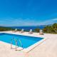 A gorgeous villa on a private property on the island Brač Pučišća - Foto 1