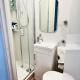 Modern cosy room with private bathroom, Harrow (fotografie 9)
