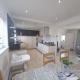 Amazing Beach House, Sleeps 8, Pet Friendly Trearddur - Foto 3