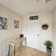 Warm Contractor-Friendly Home Luton - Fotografie 2