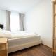 A spacious 3-bedroom apartment with king-size beds is located within 5 minute’s walk from the Prater, Vienna - Foto 9