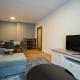 A spacious 3-bedroom apartment with king-size beds is located within 5 minute’s walk from the Prater, Vienna - Foto 6