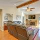 Vallejo Home with Spacious Deck, Hot Tub and Views, Vallejo - Fotografie 3