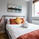 Waterside Stay - City Centre with Parking