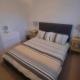Spacious self contained flat in superb location Lymington - Foto 3