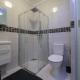 EXECUTIVE DOUBLE ROOM WITH EN-SUITE in GUEST HOUSE RUE TREVIRES R3, Люксембург (фото 6)