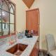 Blissful Broken Bow Studio: Fire Pit & Jacuzzi Tub, Broken Bow (foto 6)